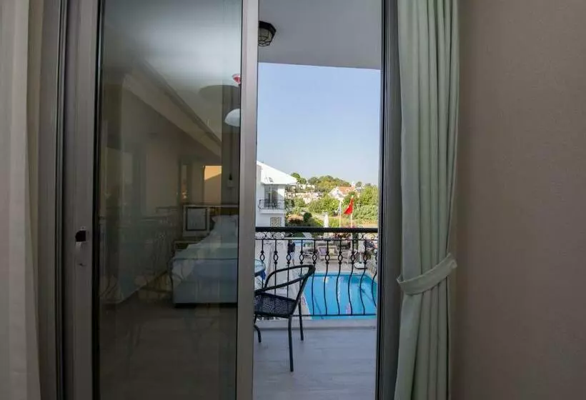 Quarto Estandar Vista Piscina, Datca Beyaz Ev