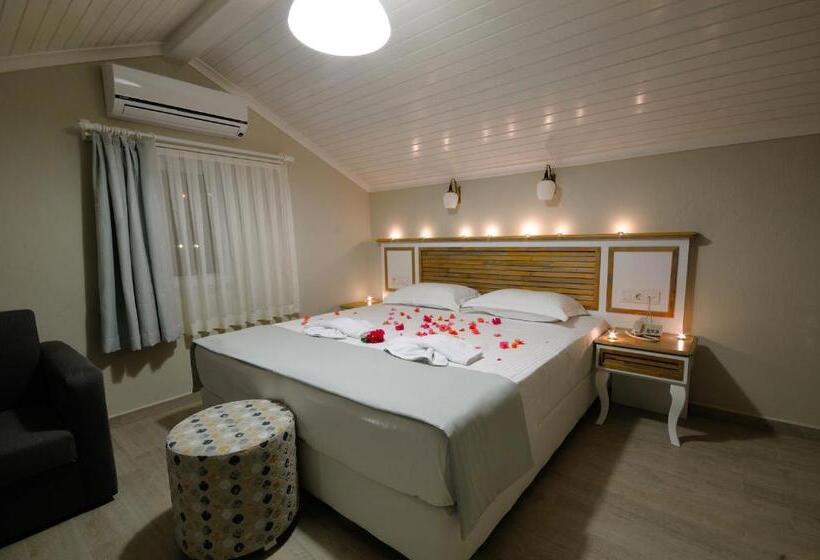 غرفة دور أخير, Datca Beyaz Ev