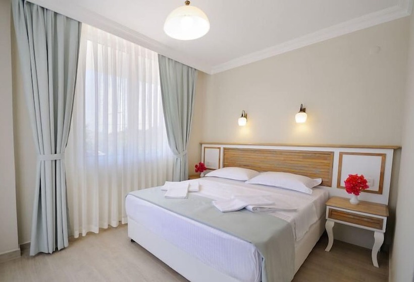 غرفة قياسية مطلّة علي حمام السباحة, Datca Beyaz Ev