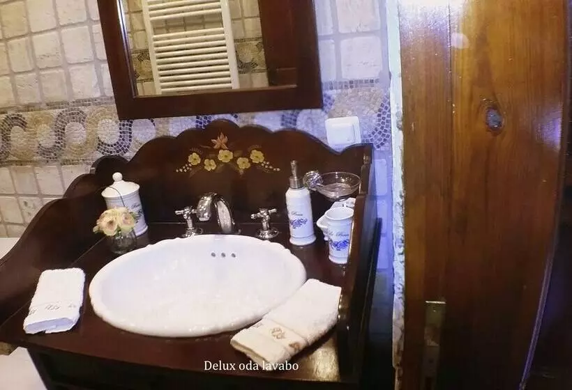 اتاق لوکس با چشم‌انداز دریا, Villa Cosy