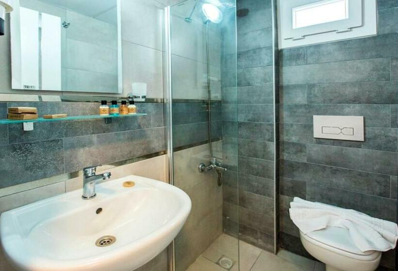 オーシャンビュースタンダードルームバルコニー付き, Demir Suit