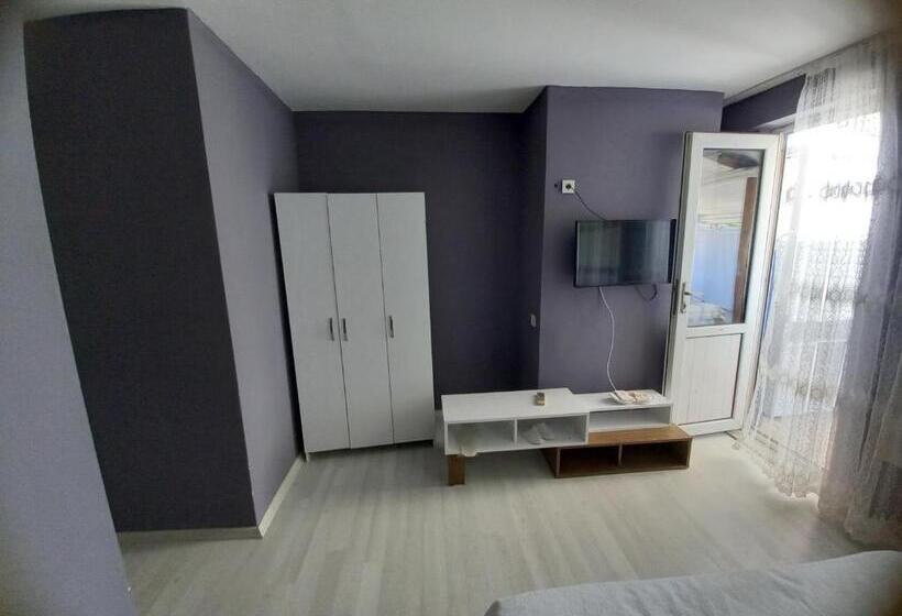 Номер Deluxe Вид на Море с Балконом, Dilmac