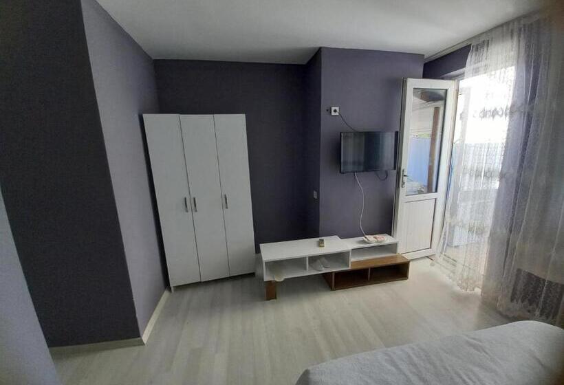 Номер Deluxe Вид на Море с Балконом, Dilmac