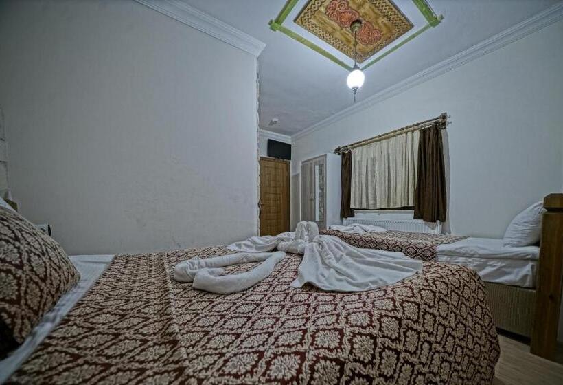 اتاق استاندارد سه نفره, Goreme Art Stone