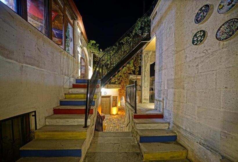 اتاق استاندارد سه نفره, Goreme Art Stone