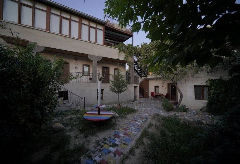 اتاق استاندارد سه نفره, Goreme Art Stone