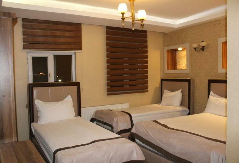 اتاق استاندارد چهار تخته, Kars Konak