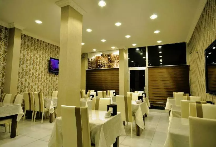 اتاق استاندارد چهار تخته, Kars Konak
