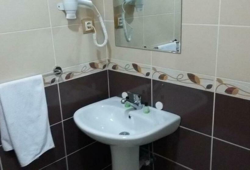 غرفة قياسية فردية, Kervansaray