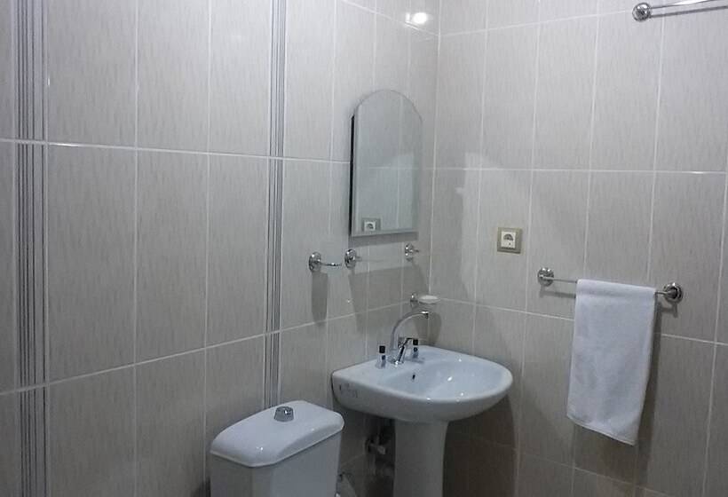 غرفة قياسية رباعية, Kervansaray