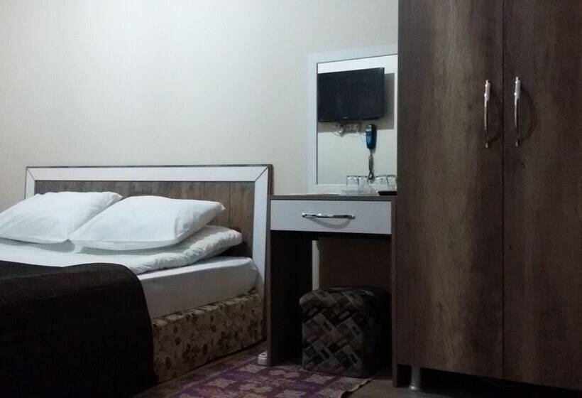 غرفة قياسية فردية, Kervansaray