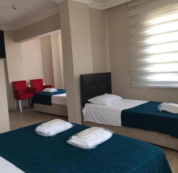 带阳台标准四人间, Koc