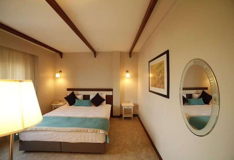 اتاق لوکس, Milestone1915