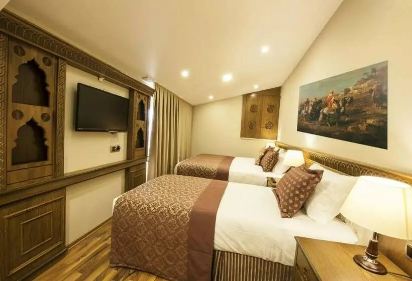 Deluxe Family Room