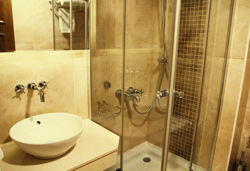 اتاق استاندارد, Ney