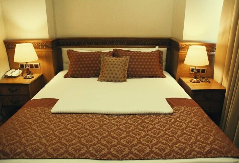 اتاق راحتی یک تخته, Ney