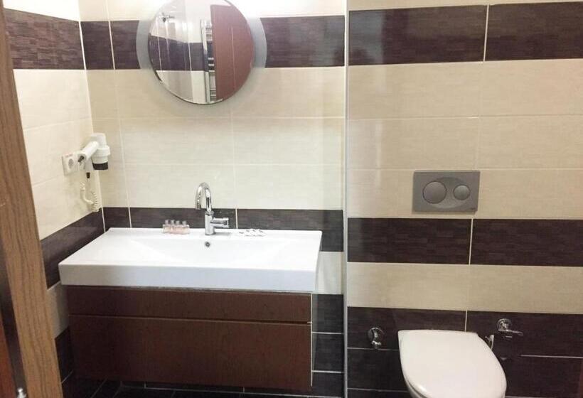 سوییت خانوادگی, Nil