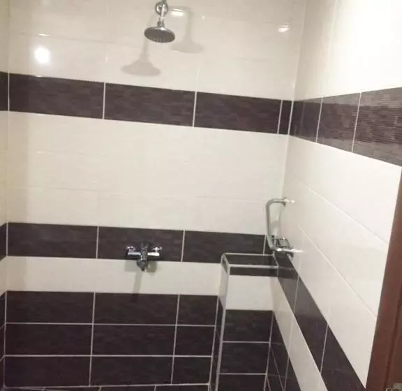 سوییت خانوادگی, Nil