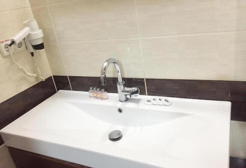 سوییت خانوادگی, Nil