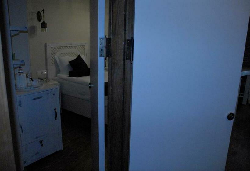 جناح عائلي, Orchis