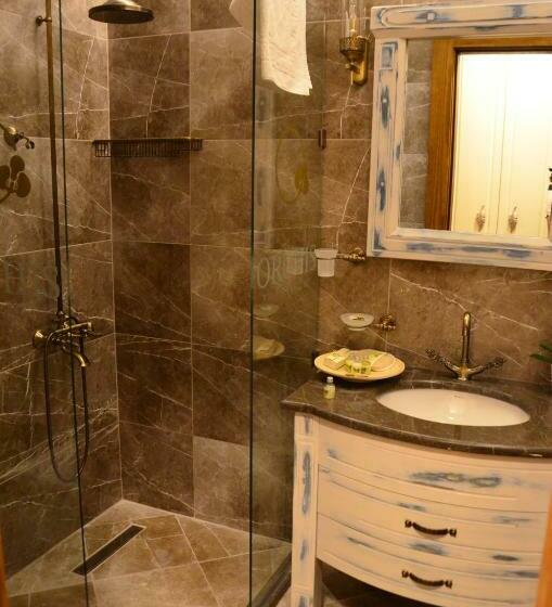 غرفة ديلوكس, Orchis