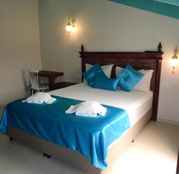 جناح مزوَّد بشرفة, Orchis