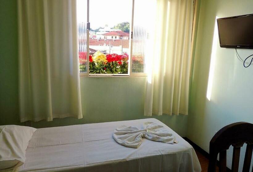 غرفة قياسية فردية, Oriente