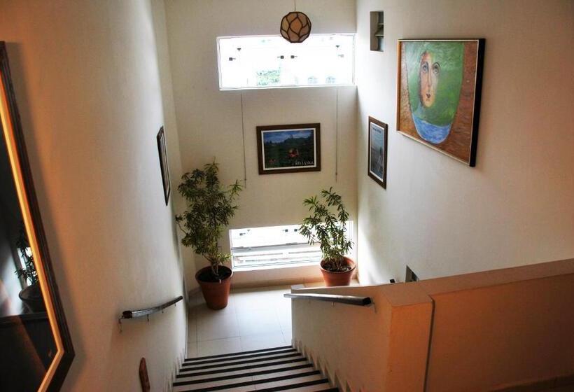 غرفة قياسية, Oriente