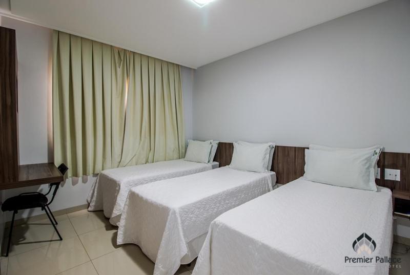 标准三人间, Premier Pallace