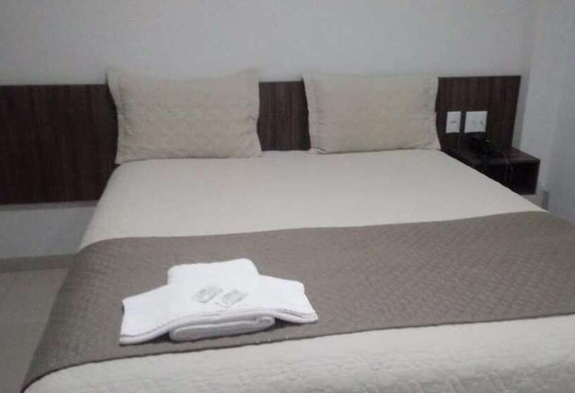 标准间, Premier Pallace