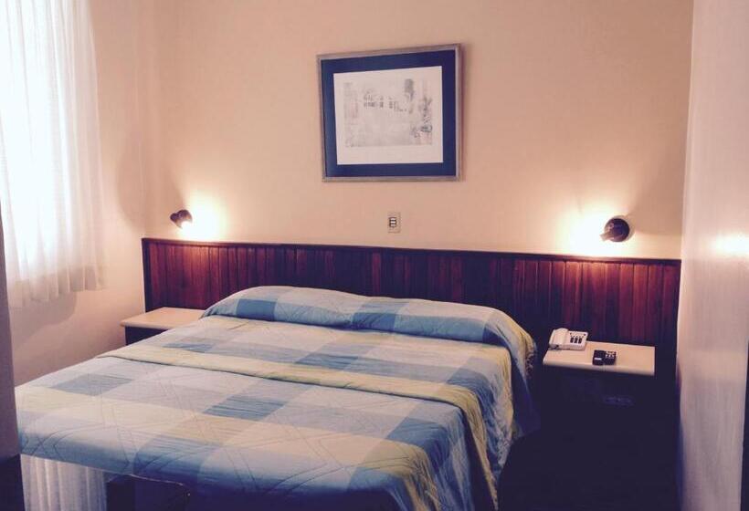 חדר בסיסי, São Bento