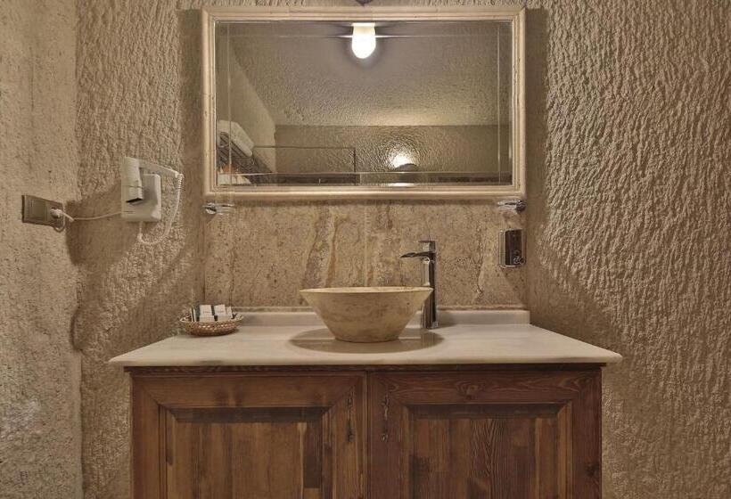 سوییت لوکس, Vezir Cave Suites