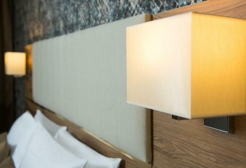 اتاق استاندارد با چشمانداز دریا, White House