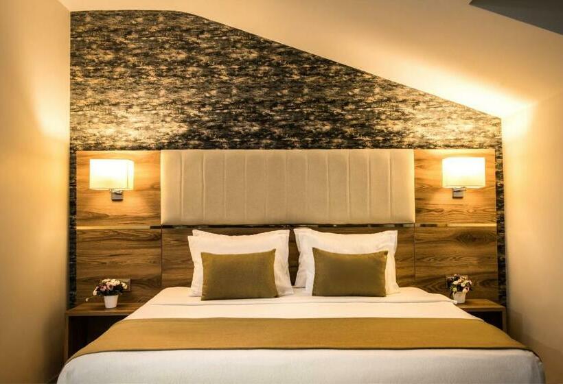 Triple Room Sea View, White House