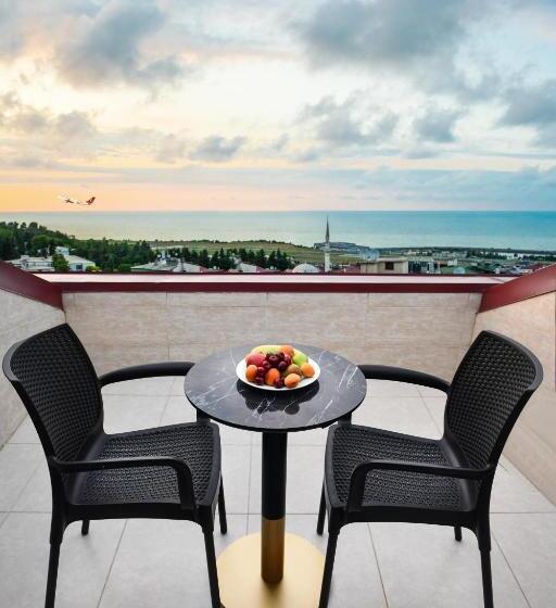 Triple Room Sea View, White House