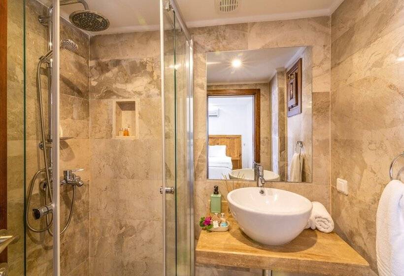 اتاق اکونومی, Old Town Hotel Kalkan