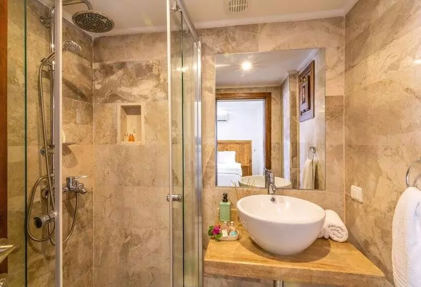 اتاق اکونومی, Old Town Hotel Kalkan