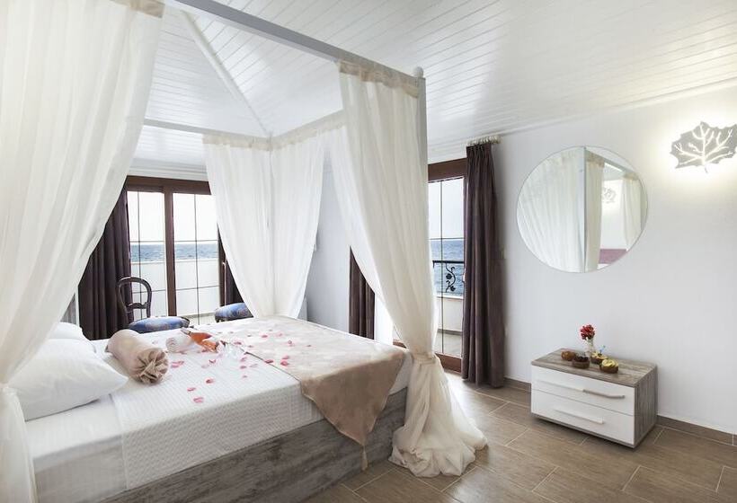 جناح مطلّ علي البحر, Uzum Iskelesi Butik Otel