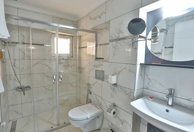 Семейный Номер, Azra Suite Otel