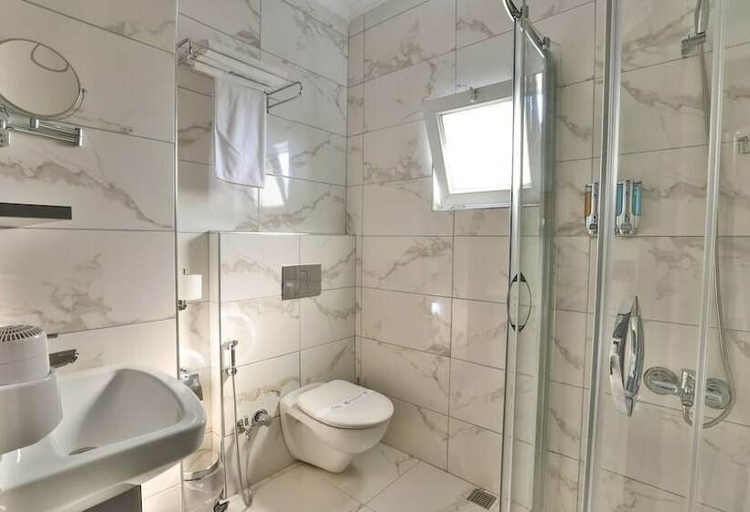 Семейный Номер, Azra Suite Otel