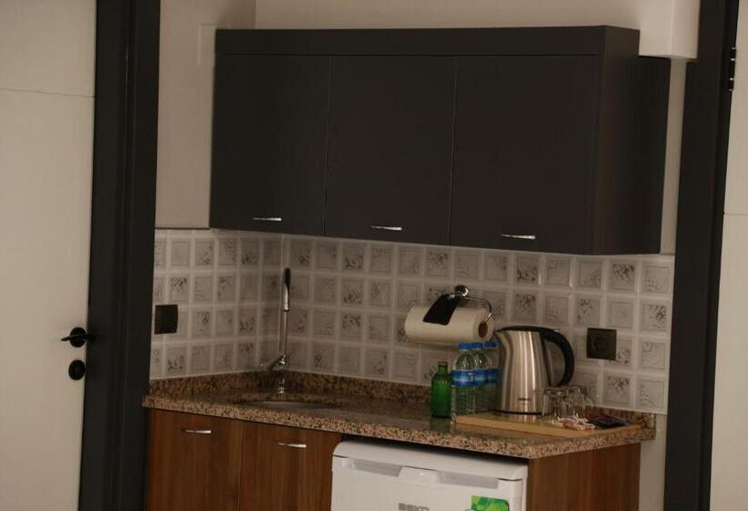 Семейный Номер, Azra Suite Otel