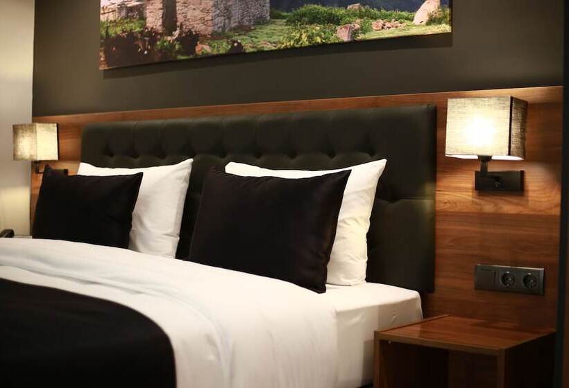 Семейный Номер, Azra Suite Otel