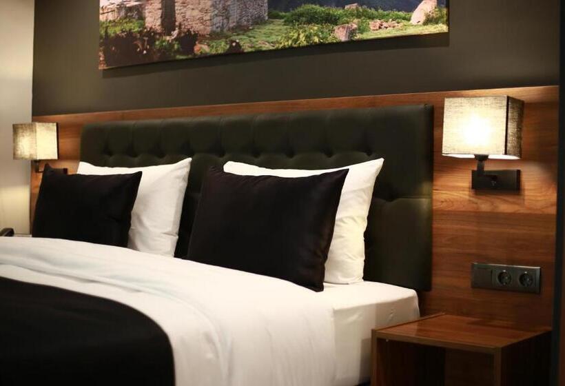 Семейный Номер, Azra Suite Otel