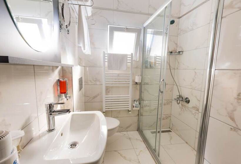 Номер Стандарт, Azra Suite Otel