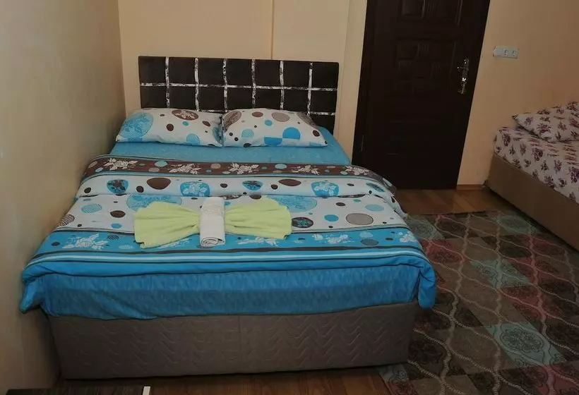 اتاق استاندارد, Cam Motel