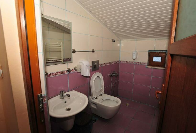 Quarto Triplo Estandar, Cam Motel