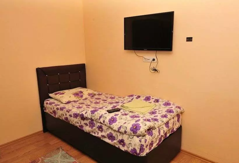سوییت, Cam Motel
