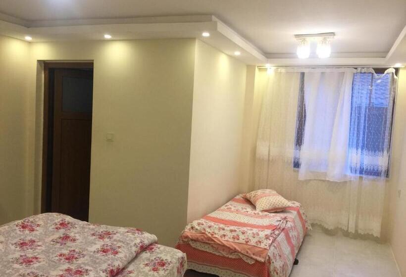 豪华套房, Cam Motel