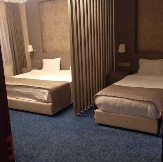 اتاق لوکس سه تخته, Acar Suite