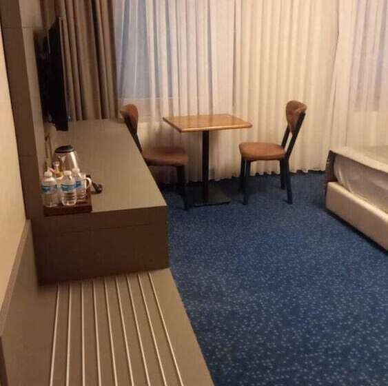 اتاق لوکس سه تخته, Acar Suite